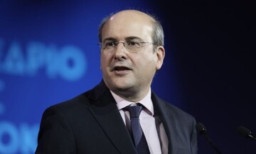 Χατζηδάκης: Αναδρομικά 345 - 384 ευρώ το μήνα ώσπου να βγουν οι κύριες συντάξεις