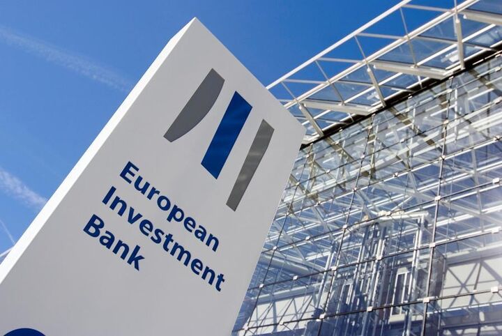 Στα 2,8 δισ. η ετήσια χρηματοδότηση στην Ελλάδα από την Ευρωπαϊκή Τράπεζα Επενδύσεων