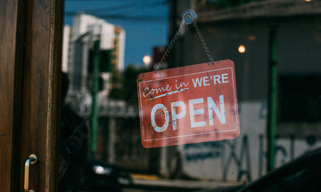 Αύριο οι αποφάσεις για σταδιακή επαναλειτουργία της οικονομίας - Ποια επαγγέλματα θα προηγηθούν