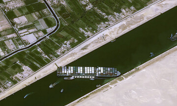 Σουέζ: Ζημιά 10 δισ. δολαρίων την ημέρα από το... παρκαρισμένο Ever Given 