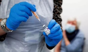 Μ. Θεμιστοκλέους: Νέο ρεκόρ εμβολιασμών - Αγγίζουν τις 53.000 την ημέρα