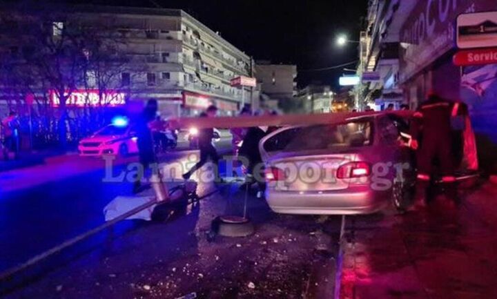 Tραγωδία: Νεαρή μητέρα “έσβησε” στο τιμόνι - Στο αυτοκίνητο ήταν και τα παιδιά της (εικόνες)