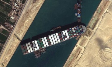 Αίγυπτος: Zητεί αποζημίωση 900 εκατ. δολάρια για τον αποκλεισμό του Σουέζ από το Ever Given