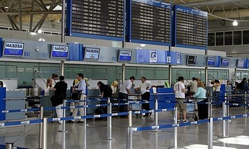 Άδεια τα αεροδρόμια - Πτώση 60,9% στην επιβατική κίνηση τον Μάρτιο 