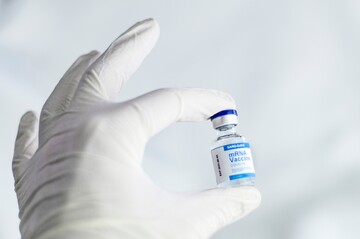 Στη σειρά για το εμβόλιο και οι πενηντάρηδες