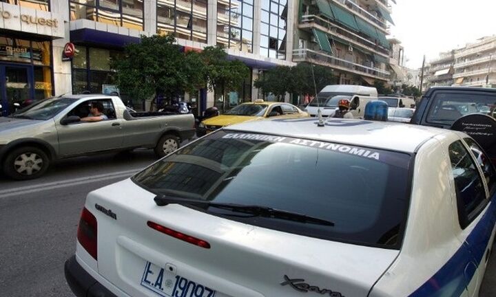 Υποσχόταν καριέρα μοντέλου σε 24χρονη για να την εξωθήσει στην πορνεία και να τη βιάσει