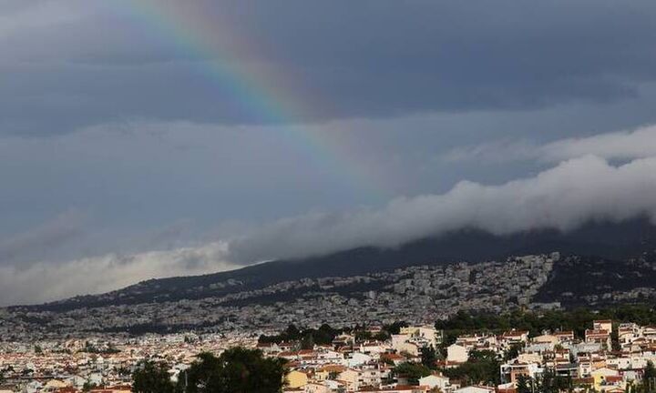 Καιρός: Ζέστη, τοπικές λασποβροχές και σποραδικές καταιγίδες