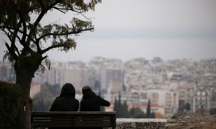 Πάσχα με συννεφιά, υψηλές θερμοκρασίες και πολλή σκόνη