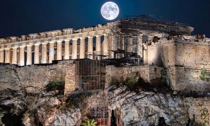 Τρία σημαντικά βραβεία απέσπασε ο νέος φωτισμός της Ακρόπολης