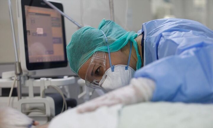Το νέο φάρμακο lenzilumab μειώνει τον κίνδυνο διασωλήνωσης σε ασθενείς με βαριά Covid-19