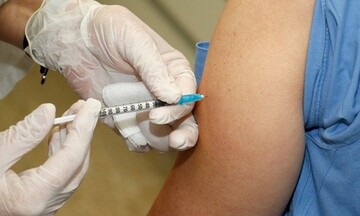 Aπίστευτο: Οσοι εμβολιάζονται θα συμμετέχουν σε λοταρία με έπαθλο 1 εκατ. δολάρια