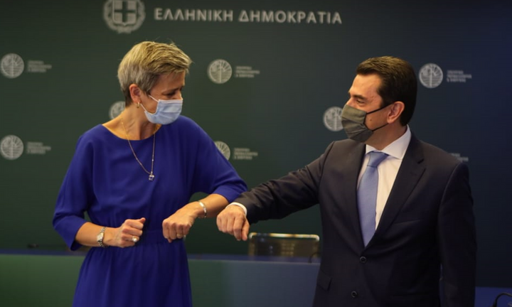 Συνάντηση Σκρέκα - Vestager για την ενέργεια - Στο επίκεντρο η καταδίκη για τη ΔΕΗ