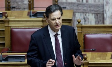 Σκυλακάκης: Αναμενόμενη και σχετικά περιορισμένη η μείωση των φορολογικών εσόδων τον Απρίλιο