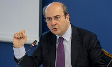 Χατζηδάκης για Εργασιακά: Eως τριπλάσια αποζημίωση στις απολύσεις