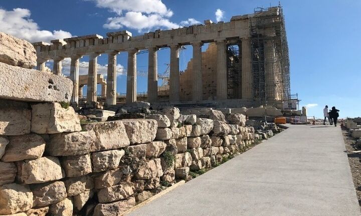 «Πράσινο φως» στον οίκο μόδας Dior για φωτογραφίσεις σε Ακρόπολη, Ηρώδειο