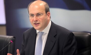 Κ. Χατζηδάκης: Κατάργηση 68 υπηρεσιών του ΕΦΚΑ από τα ΚΕΠ