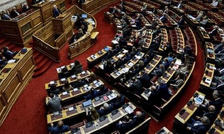 Μητσοτάκης για καταστήματα: Ανοικτό το ενδεχόμενο να δέχονται μόνο εμβολιασμένους