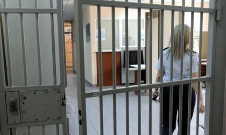 Θεσσαλονίκη: Ισόβια κάθειρξη στην 55χρονη που σκότωσε τον 85χρονο πρώην πεθερό της με τηγάνι