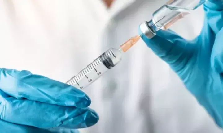 Ανοίγουν την Τετάρτη όλα τα ραντεβού και για τους 18 -24