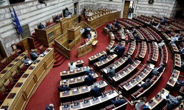 Βουλή: Ξεκίνησε η ονομαστική ψηφοφορία του νομοσχεδίου για το εργασιακό