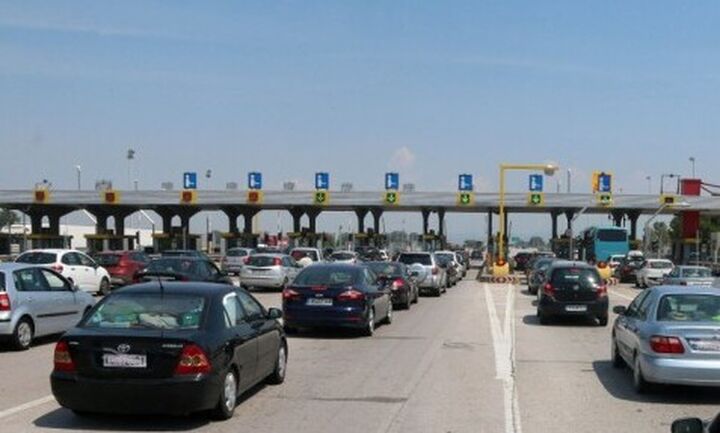  Αυξημένη κίνηση στα διόδια Μαλγάρων μετά από "καραμπόλα" αυτοκινήτων