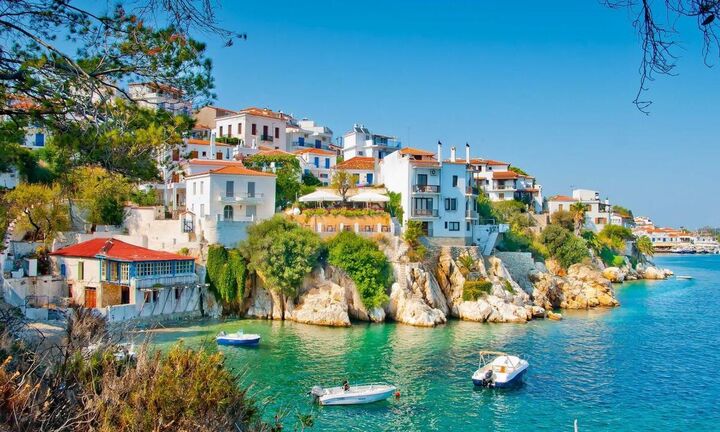 Από την 5/7 μόνο με πιστοποιητικό εμβολιασμού, μοριακό και rapid test η μετακίνηση στα νησιά