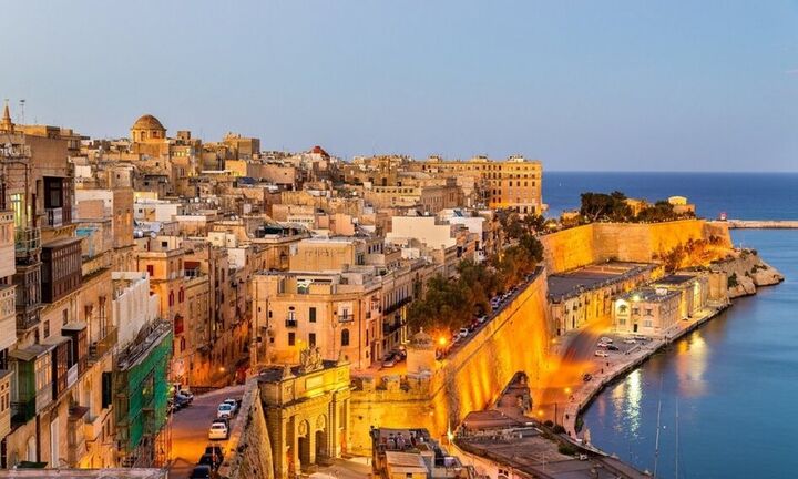 Η Μάλτα Θα απαγορεύσει την είσοδο στους ανεμβολίαστους τουρίστες