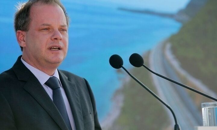 Έρχονται διευκολύνσεις για τους εμβολιασμένους επιβάτες των μέσων μεταφοράς