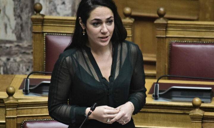 Μιχαηλίδου: Ο εργοδότης ελέγχει ποιος έχει εμβολιαστεί -Όσοι βγουν σε αναστολή δεν θα πληρώνονται