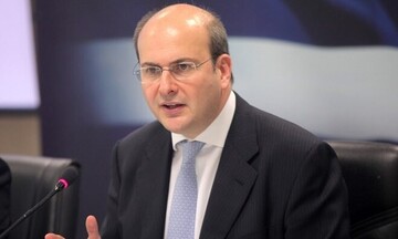 Χατζηδάκης για κατώτατο μισθό: Ανακοινώσεις στο τέλος του μήνα - Στόχος η αύξηση στα 751 ευρώ