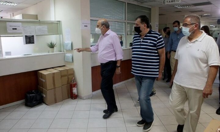 Τα ΚΕΠ στην εξυπηρέτηση του πολίτη για υπηρεσίες του ΕΦΚΑ