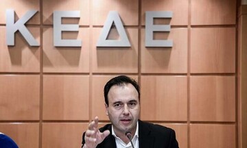 ΚΕΔΕ: Ζητά να ανανεωθούν οι συμβάσεις όσων προσλήφθηκαν για την αντιμετώπιση της πανδημίας