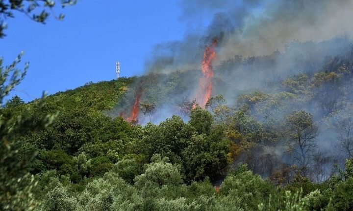 Συνεχίζονται τα προβλήματα με τις φωτιές στη Μεσσηνία, ιδιαίτερα σε Μέλπεια και Βλαχόπουλο