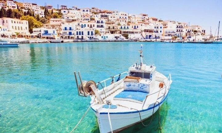 FT: Η Ελλάδα αναδεικνύεται νικήτρια στην ανάκαμψη του τουρισμού στην Ευρώπη