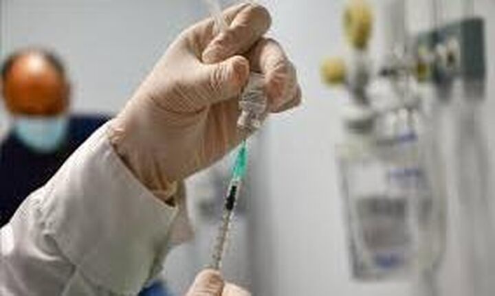 Τελευταία προθεσμία για τον υποχρεωτικό εμβολιασμό σε δομές υγείας - Οι κυρώσεις, η "επόμενη μέρα" 