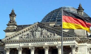 Γερμανία - δημοσκόπηση: Το SPD ξεπέρασε τους «πράσινους» - Φαβορί ο «εκλεκτός» της Μέρκελ