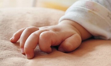 Θεσσαλονίκη: Βρέφος 35 ημερών νοσηλεύεται με κορωνοϊό στο νοσοκομείο Παπαγεωργίου (vid)