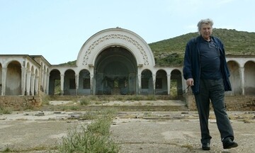 Ο πολιτικός Μίκης Θεοδωράκης