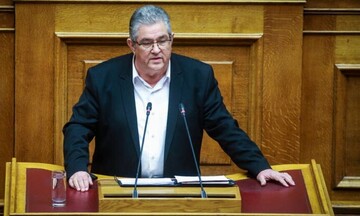 Κουτσούμπας για Μίκη Θεοδωράκη: Με τη μουσική του πορευόμαστε ώσπου «να σημάνουν οι καμπάνες»