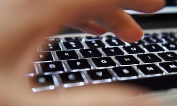 Η διαδικασία υποβολής των εντύπων για τους εργαζομένους που υπόκεινται σε υποχρεωτικό εμβολιασμό