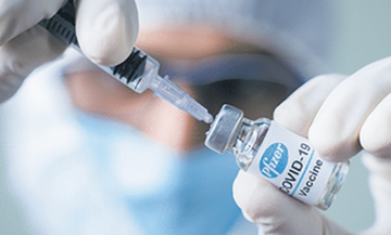Ανοσία για πάνω από ένα χρόνο όσοι εμβολιάστηκαν με δύο δόσεις του εμβολίου της Pfizer