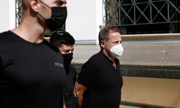 Την αντικατάσταση της προσωρινής κράτησής του θα ζητήσει τις επόμενες ημέρες ο Δ. Λιγνάδης