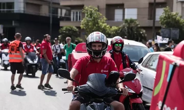 Μοτοπορεία διαμαρτυρίας των διανομέων στο κέντρο της Αθήνας λόγω... efood