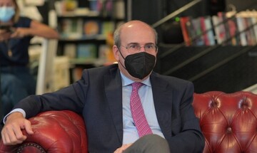  Κ. Χατζηδάκης: Τι προβλέπει το πρόγραμμα οι «νταντάδες της γειτονιάς»