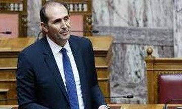 Κυβέρνηση: Όχι στις τροπολογίες ΣΥΡΙΖΑ και ΚΚΕ για μειώσεις σε Ειδικό Φόρο Κατανάλωσης και ΕΝΦΙΑ