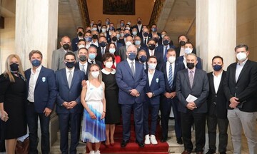 Η Βουλή των Ελλήνων τίμησε τους Ολυμπιονίκες του Τόκιο