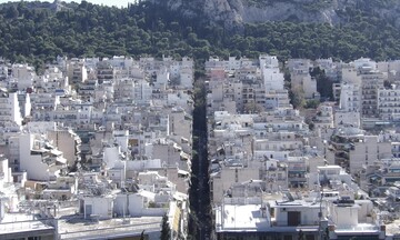 Αφορολόγητες από σήμερα οι γονικές παροχές έως 800.000 ευρώ