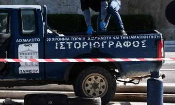 Με ψυχολογικά προβλήματα ο 58χρονος που ανέβηκε στον Άγνωστο Στρατιώτη - Τι είχε στο αγροτικό