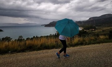 Συνεχίζονται οι βροχές, βελτίωση από αύριο, νέα ισχυρή κακοκαιρία από την Πέμπτη