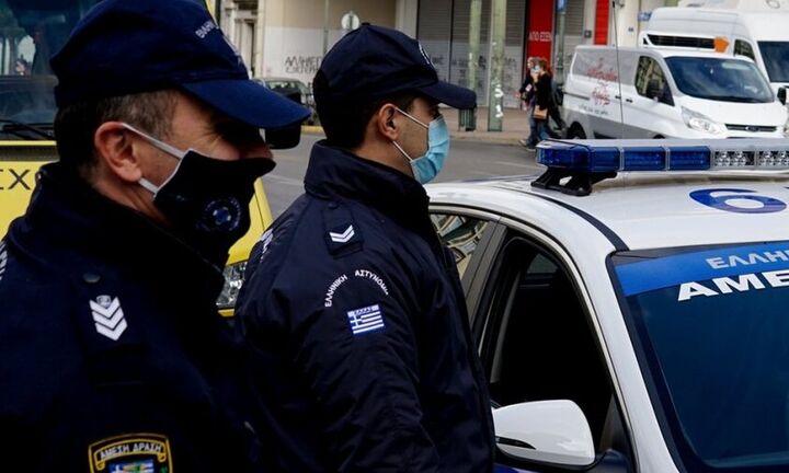 Κλεμμένοι κινητήρες αυτοκινήτων εντοπίστηκαν σε κατάστημα ανταλλακτικών